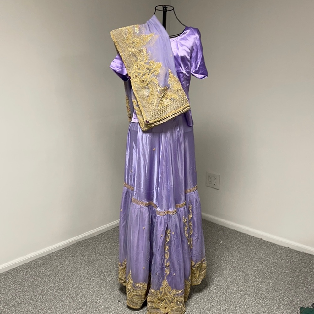 Lavendar embroidered lehenga sz S